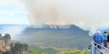 Sydney’in ciğerleri yanıyor: Dünya Mirası’ndaki  Blue Mountains’a sıçradı