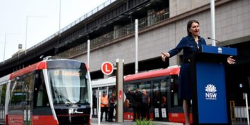 Yeni hizmete sokulan tramvay hattı ilk gün arızalandı