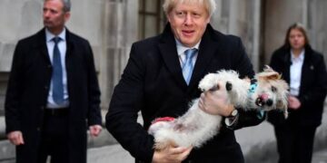 İngiltere’de, Boris Johnson, sandık çıkış anketlerine göre Brexit için gereken yetkiyi aldı