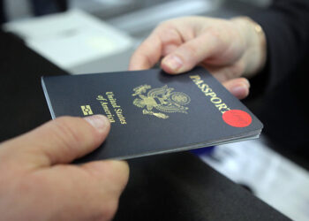 ABD’den vize hamlesi: Hamile kadınlara vize kısıtlaması geliyor