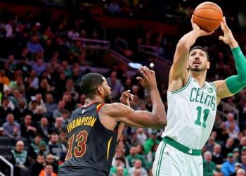 İlk yarıda double-double yaptı: Enes Kanter’den 50 yıl sonra gelen rekor