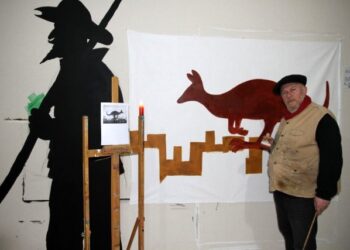 Mardinli ressam Şerif Kino, Avustralya’daki yangını tuvaline işledi