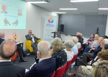 Affinity Diyalog Vakfı, eski Başbakan Bob Carr’ı ağırladı