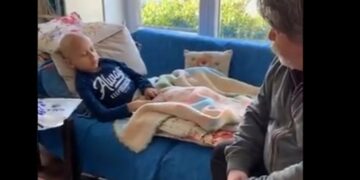 Ahmet Nesin’den Almanya’da tedavi gören Ahmet’e moral ziyareti