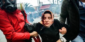 28 Şubat’ın arasından 23 yıl geçti: AKP’nin 28 Şubat’ı; ‘örümcek kafalı’ başörtülülerden ‘terörist’liğe