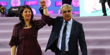 HDP’de değişim: Yeni Eş Genel Başkan Mithat Sancar oldu