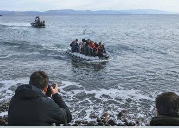 Atina’dan açıklama: Sınırı geçmek isteyen 4 bin sığınmacıyı durdurduk