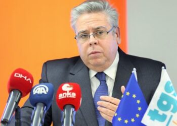 Avrupa Parlamentosu:: Tutuklu gazeteciler ve hak savunucularını bırakın!