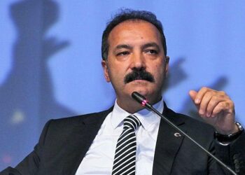 AKPli Rektörün, Doç. Dr. Ulaşlı ile ilgili skandal paylaşımına tepki yağdı