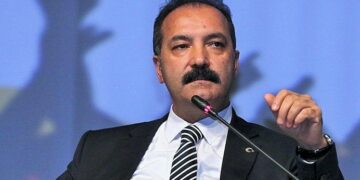 AKPli Rektörün, Doç. Dr. Ulaşlı ile ilgili skandal paylaşımına tepki yağdı
