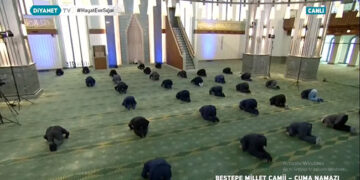 Diyanet’te canlı yayın: Saray’ın Camii’sinde ‘VİP’ Cuma