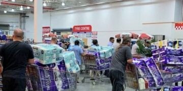 Korona korkusu, Sydney’de rafları boşalttırdı