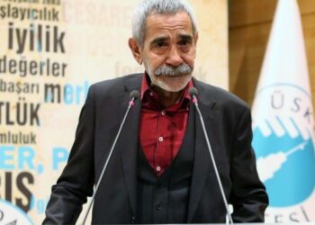 Gözyaşını tutamayan Sanatçı Tanülkü: Bu ödülü şuan cezaevindeki 725 çocuk için aldım