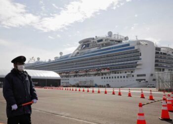 Korona yayan gemiye soruşturma: 400’den fazla yolcu, 100’den fazla mürettebatta pozitif çıktı