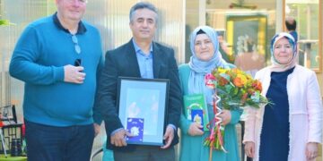 ‘Bu ülke sizi seviyor!: Hollanda Kraliyet Nişanı, bu yıl Gazeteci Basri Doğan’a verildi