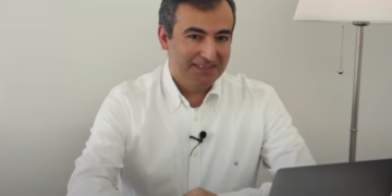 Gazeteci Kesen, WhatsApp ve internet yasası tartışmalarında merak edilen soruları cevapladı!
