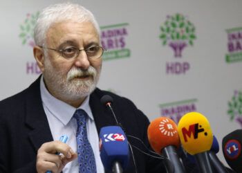 HDP’li Oluç: Yassı Ada’da Menderes, Ankara’da Evren olmakla demokrat olunmaz