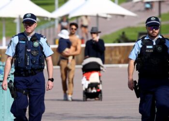 Kovid-19 yasağı geri geldi: Victoria’da testi pozitif çıkanlar, tecrid yerine ziyaretlerde bulunmuş