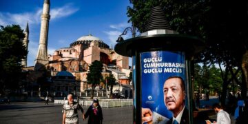 CHP’li Öztrak’tan AKP’ye Ayasofya çıkışı: 18 yıldır iktidardasınız açacaksanız açın!