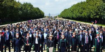 78 baro mücadeleye çağırdı: Barolar yıkıldığında herkes kimsesiz kalacak