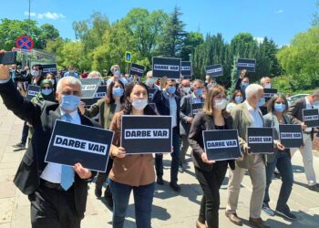 HDP, Ankara’ya yürüyüş kararı aldı: ‘Darbeye karşı demokrasi’