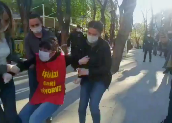 Polislerin yerde sürüklediği KHK’lı Nazan Bozkurt, tutuklu anneleri hatırlattı: Siz ne biçim insanlarsınız