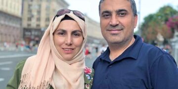 Cadı avı sonucu yargılanan iş adamının evini yağmaladılar