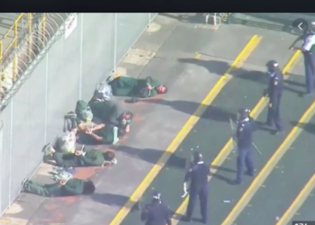 Sydney’de mahkumlar arasında çıkan kavgaya gaz bombalı müdahale