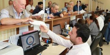 AKP genişletiyor: Memur olurken değil daha öğrenci olmadan fişleme!