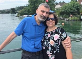 Haluk Hoca’nın eşi Esen Savaş: KHK’lılar için hasta bedenini sürüyerek savaştı