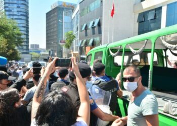 Polis, Ebru Timtik’in cenazesini kaçırdı