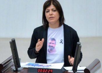 HDP’li Beştaş, Davutoğlu’na: Diyarbakır’da ‘Rojbaş’ diyerek Kürt meselesi çözülmez, Kürt halkının karnı tok