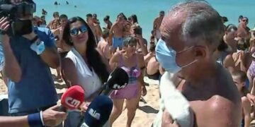 Portekiz Cumhurbaşkanı, boğulma tehlikesi geçiren kişileri kurtardı
