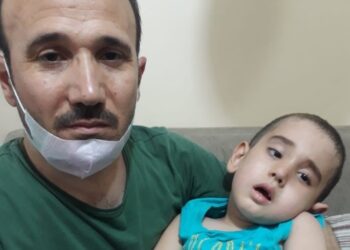 Küçük Selman bu sabah kan kustu: Buna rağmen tutuklu babasıyla görüşmesine izin verilmiyor