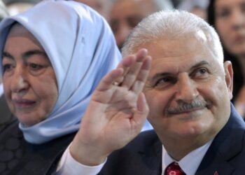 AKPli eski Başbakan Binali Yıldırım  ve eşi Covid-19’a yakalandı