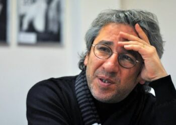 Can Dündar: El koyacakları ev annemin yalnız başına oturduğu konut