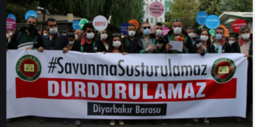İstanbul ve Diyarbakır Baroları’nın genel kurulu polis zoruyla engellendi