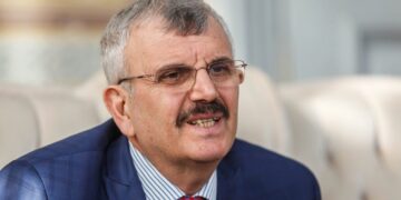 Erdoğan’ın özel doktoru hem rektör hem de 6 fakültede dekan vekili