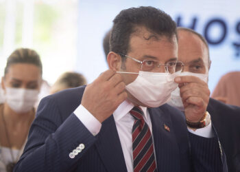 İmamoğlu davet edilmedi: Sağlık Bakanı Koca’dan korkutan açıklama