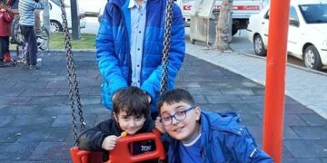 Tahliye zulmü: Üç kardeş, cezası  bittiği halde tahliye edilmeyen annelerini bekliyor