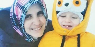 25 günlük bebeğiyle gözaltına alınan anne yine emniyette