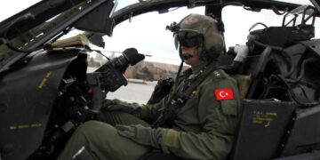 Hava Kuvvetlerine operasyon: 16’sı pilot 110 askere gözaltı