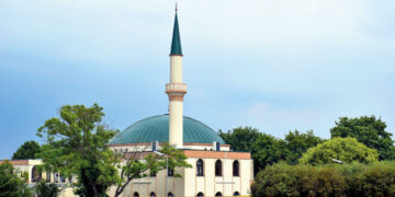 Avusturya’da cami ve dernek kapatıldı; operasyonlar Almanya’ya sıçradı