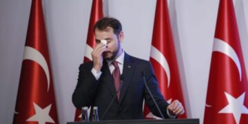 Damat ülkeyi batırdı ve istifa etti: Allah sonumuzu hayretsin!