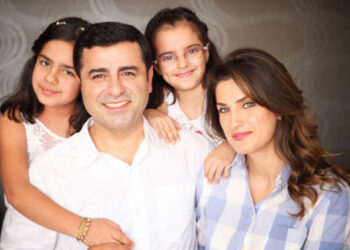 Demirtaş: 38 yıl sonra benim yaşadıklarımı kızlarımın da yaşayacağını hiç düşünmemiştim