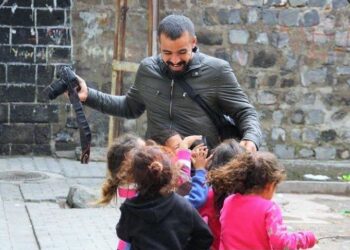 Türkiye’ye iade edilmek için gözaltına alınan gazeteci Nuri Akman serbest bırakıldı