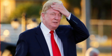 Ve pes etti: Trump nihayet koltuğu yeni Başkan Biden’e devediyor