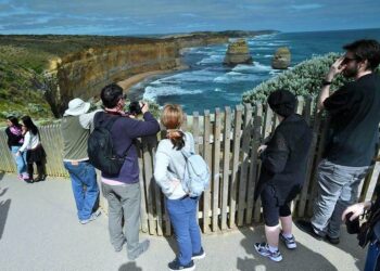 Eyalet Hükümet’lerinden Kovid-19 paketi: NSW 100, Victoria ise 200 dolarlık kopun verecek