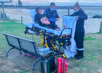 13 yaşındaki çocuk, Port Macqauire Plajı’nda köpek balığı saldırısına uğradı