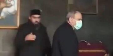 Paşinyan kiliseden kovuldu: Papaz, Ermenistan Başbakanı’na kapıyı gösterdi